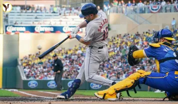 Astros Outlast Twins in Home Opener Thriller