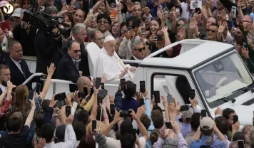 Pope's Hilarious Tennis Pun on Jannik Sinner Goes Viral
