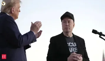 Bannon Demands Musk's Deportation