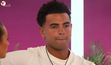 Harrison Quits Love Island After Tearful Breakdown