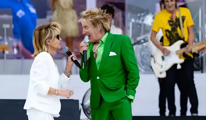 Rod Stewart still rocking