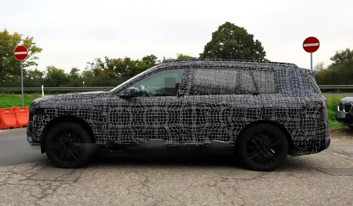 BMW iX7