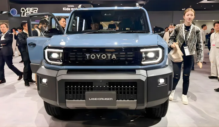 Toyota Land Cruiser FJ