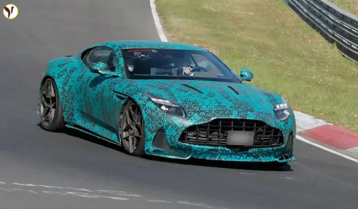 Aston Martin DB12 AMR 
