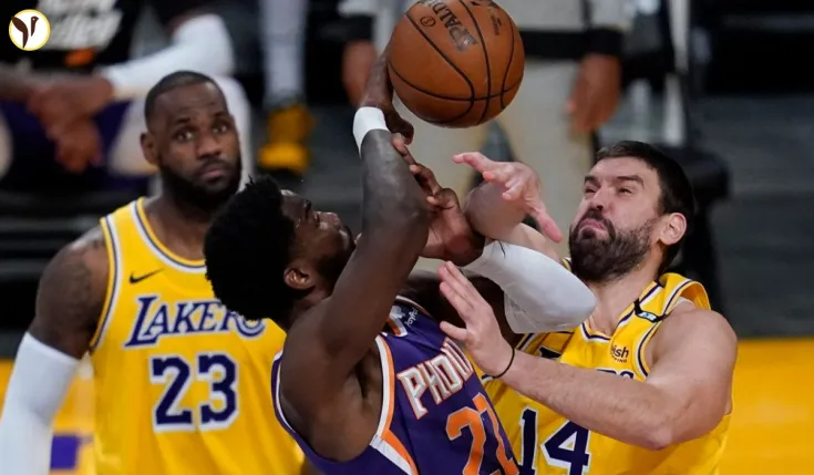 Lakers' Playoff Hopes Dashed