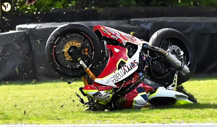 british superbikes oulton park crash