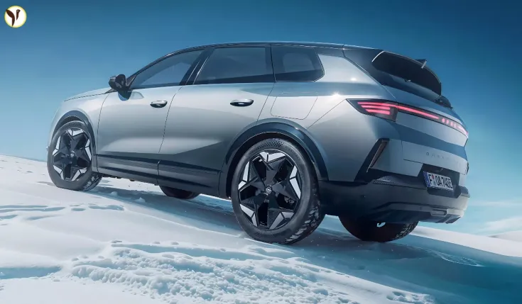 Opel Grandland Electric AWD Debuts with 321 HP Punch